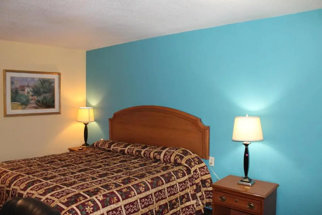 Economy Inn Express 10