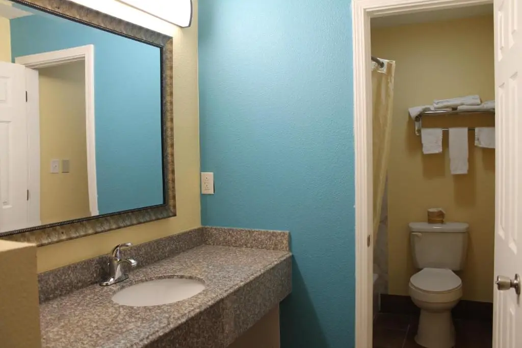 Economy Inn Express Main image